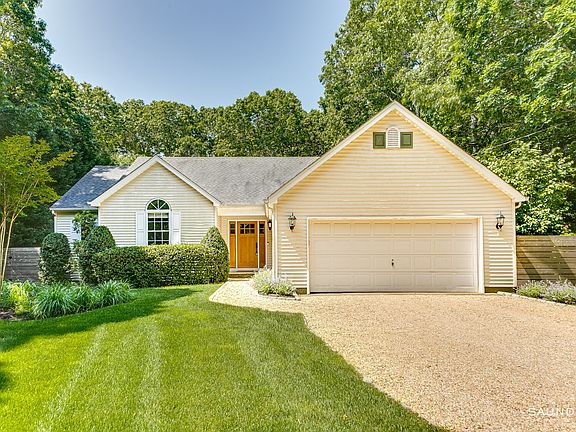 4th image of 12 Underwood Dr