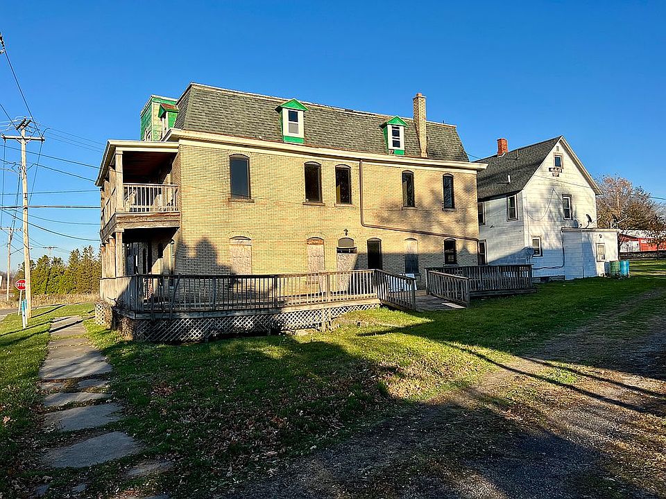 2nd image of 501 S Roberts Rd