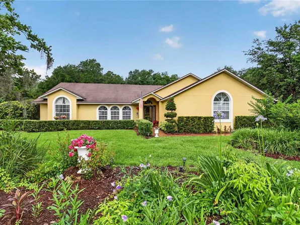 22733 Stallion Dr, Sorrento, FL 32776