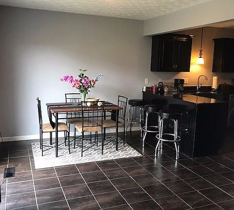 3rd image of 990 Kemper Meadow Dr