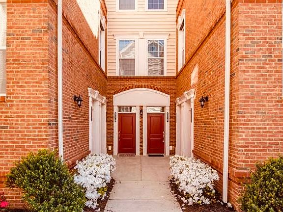 3rd image of 23315 Milltown Knoll Sq #116
