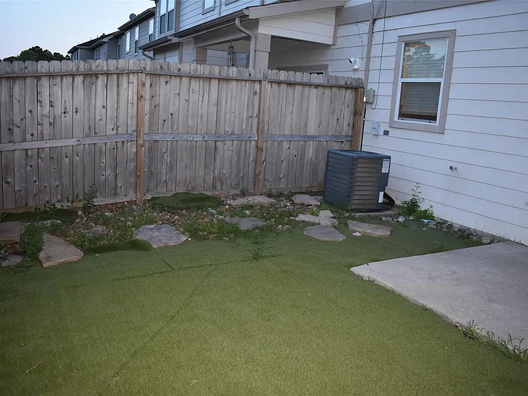 16048 Limestone Lake Dr — Photo 4