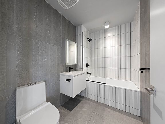 4th image of 1800 Ocean Ave #2H
