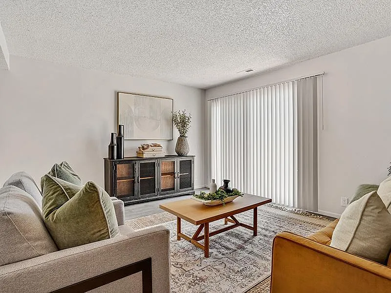Mid Central — Photo 4