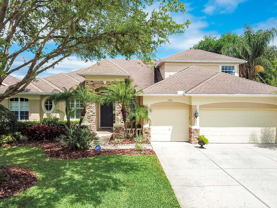 3,493sf, 4BR, 3BA, POOL HOME