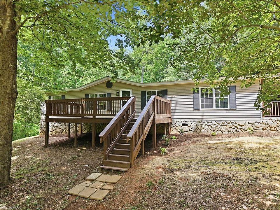 1st image of 4392 Valley Trl