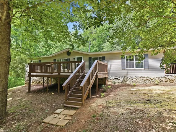 4392 Valley Trl, Morganton, NC 28655