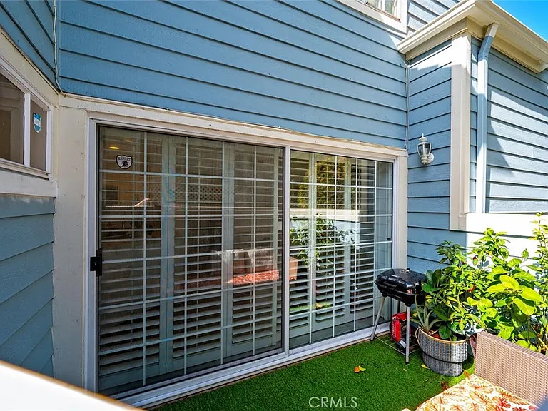 620 Holbrook Ct — Photo 35