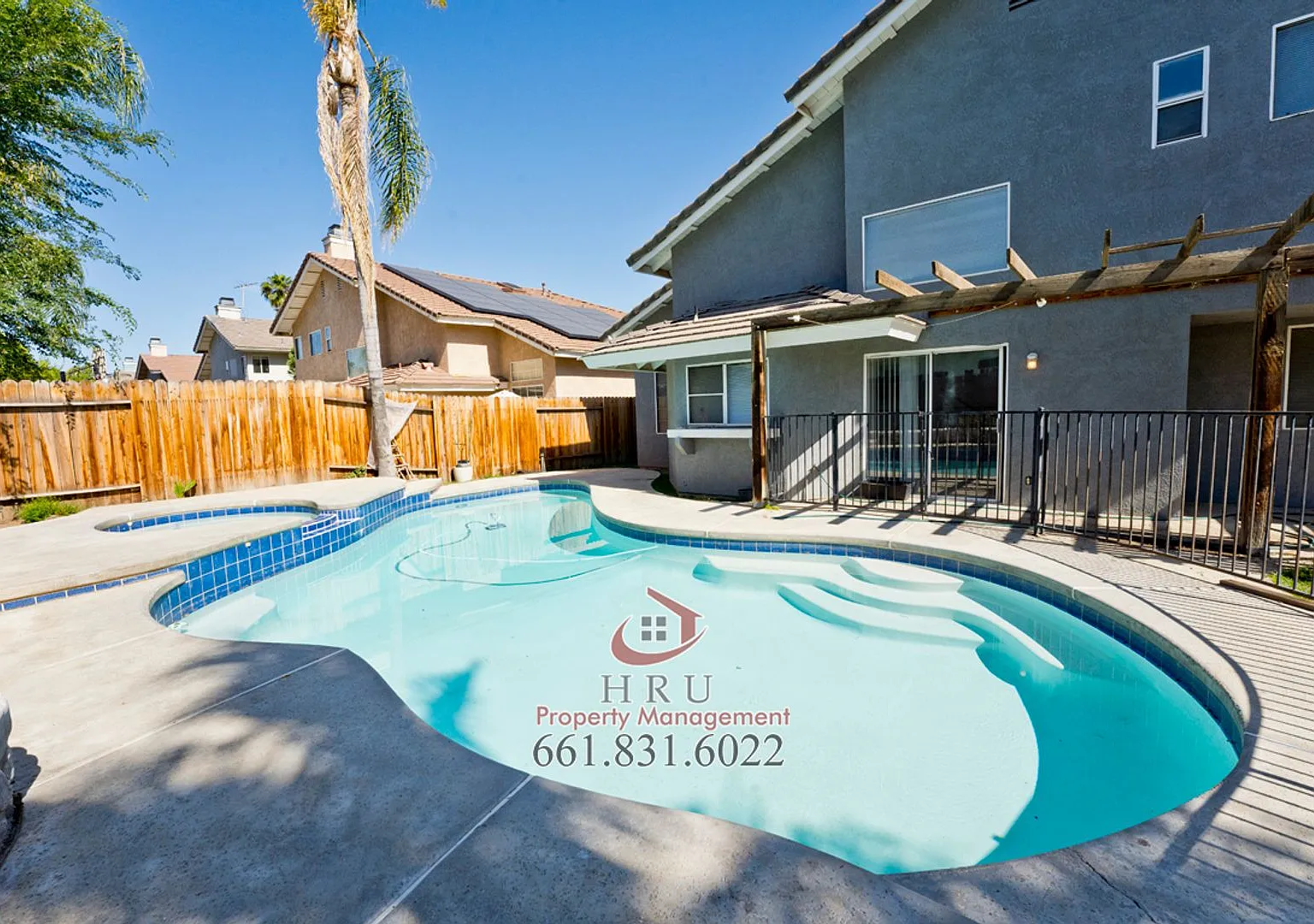 SW-4 bed/3 bath + pool house — Photo 4
