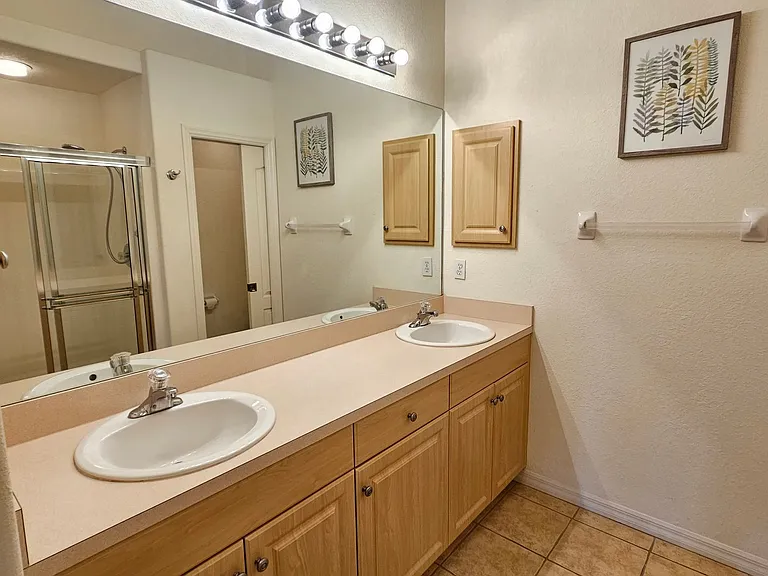 904 Casa Del Lago Way #904 — Photo 28