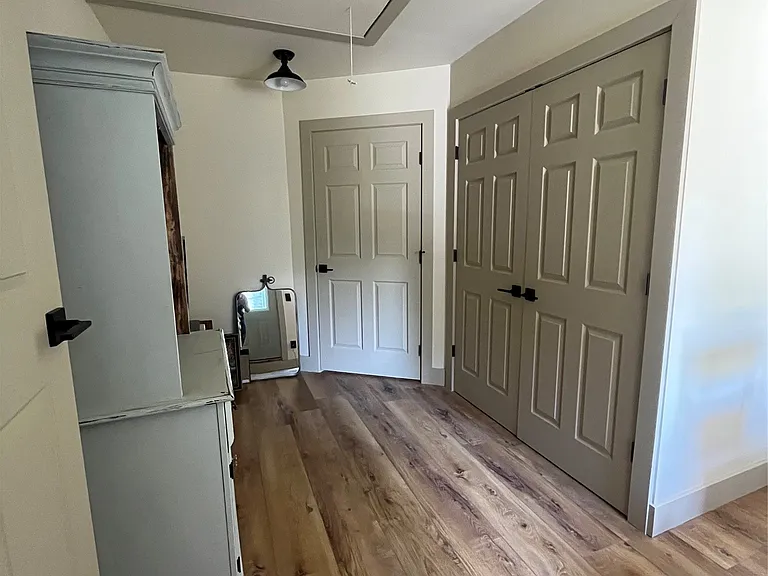 1261 Avonia Rd — Photo 10