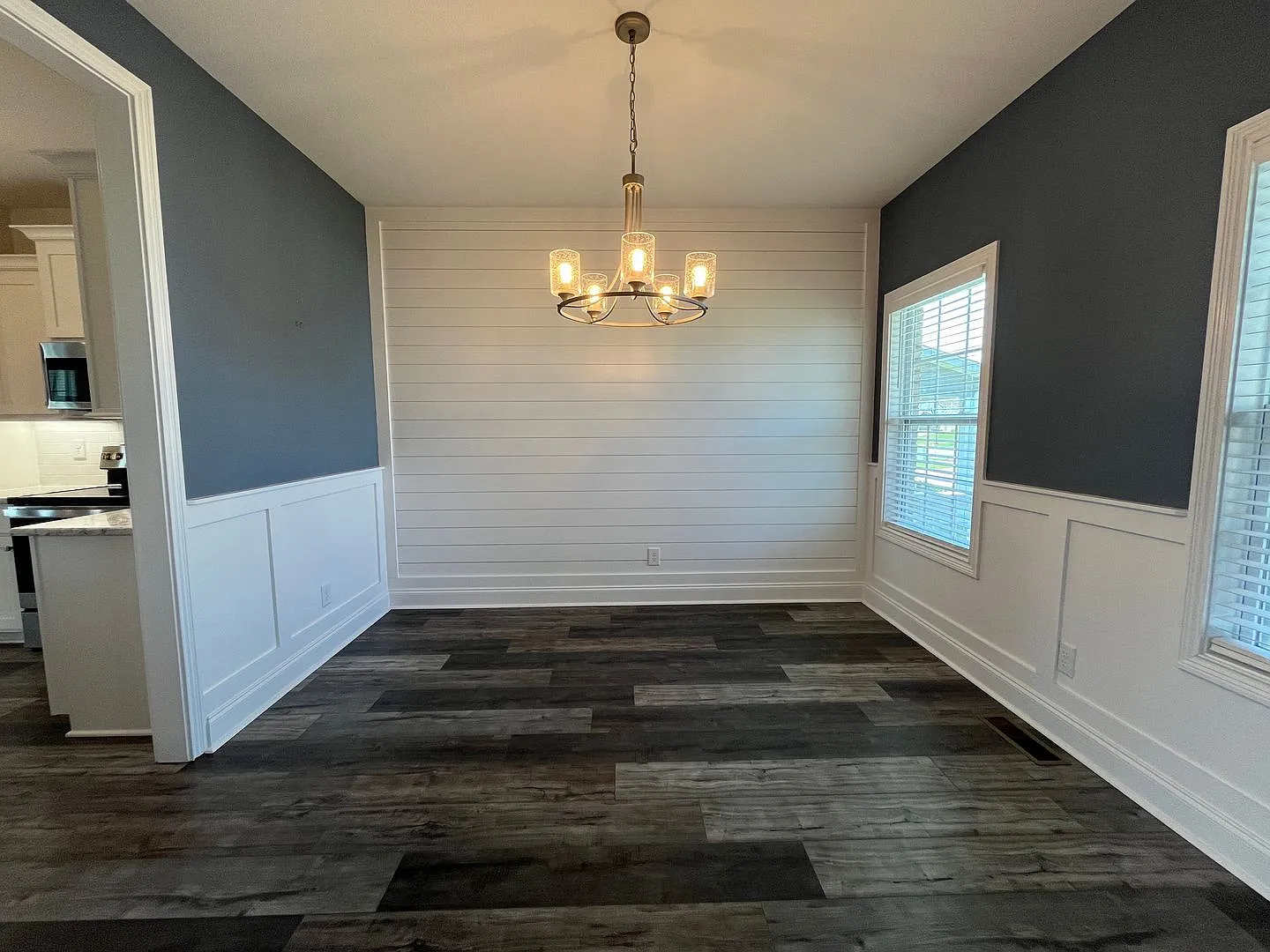 Great 2 story home in Sango! — Photo 2