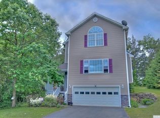 1892 Sleepy Hollow Rd, Athens, NY 12015