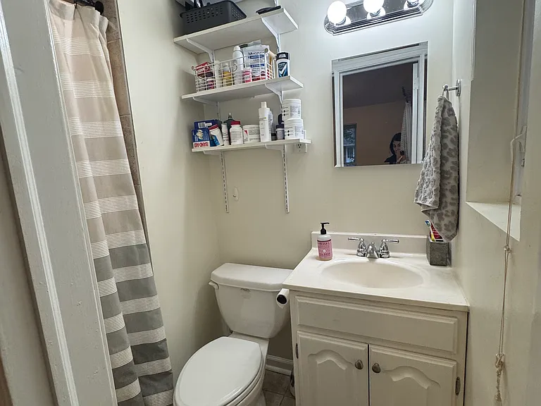 Master Bedroom Bathroom