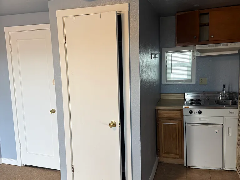 2180 S State St #6 — Photo 15