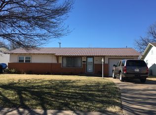 1409 Floydada St, Plainview, TX 79072