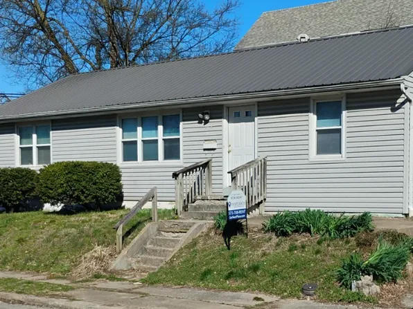 202 S Pacific St, Cape Girardeau, MO 63703