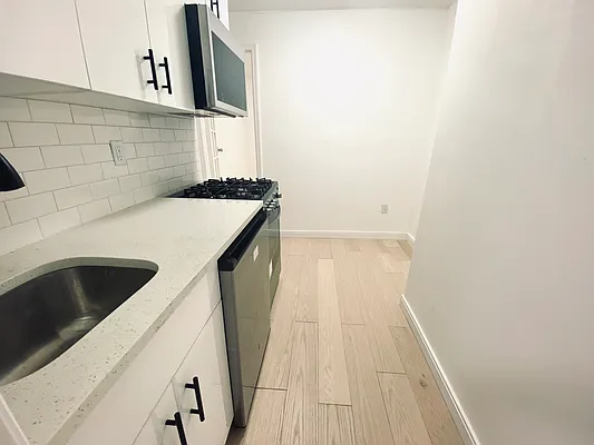 Rented by Highline Residential | media 14