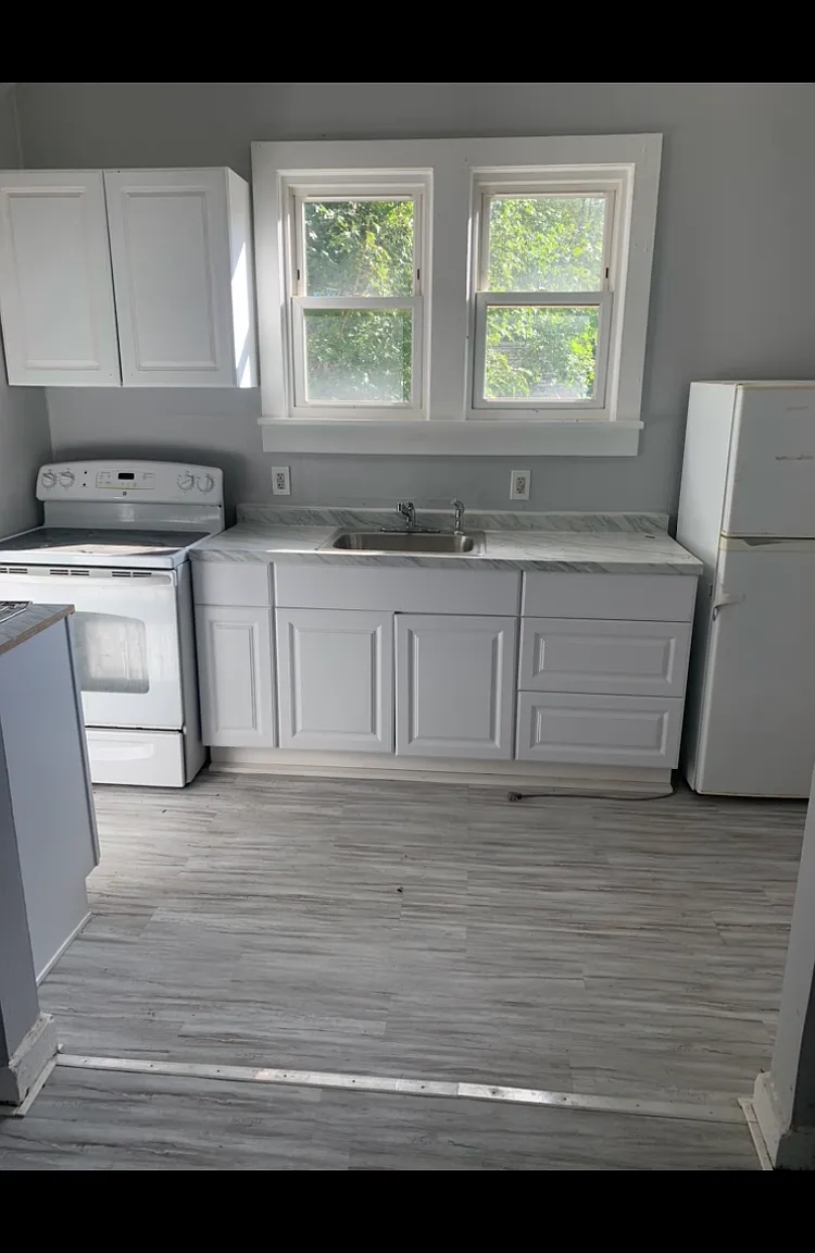 9 Warren Street - 3 — Photo 1