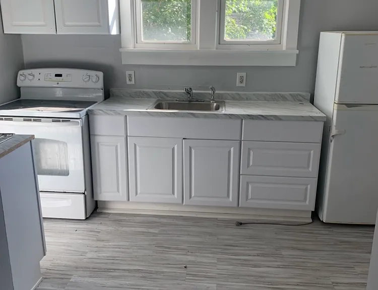 9 Warren St #3 — Photo 1