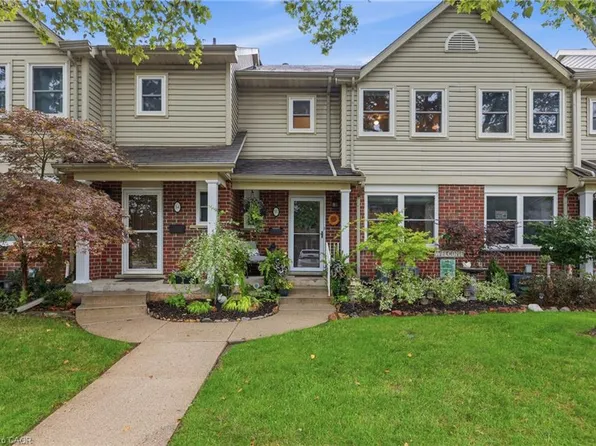 55 Kerman Ave #55, Grimsby, ON L3M 5G2