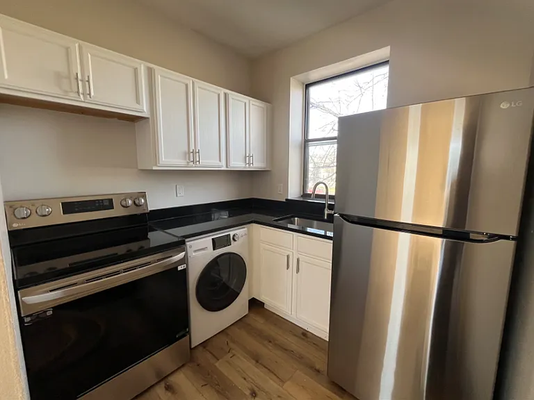 6309-13 Cabanne Ave — Photo 10