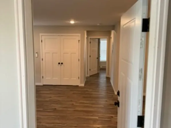 St. Lawerence, 105 Saint Lawrence St #5, Decorah, IA 52101