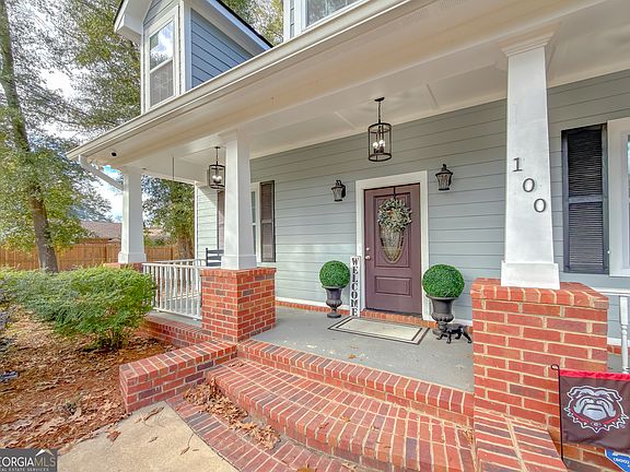 5th image of 100 Robin Ln