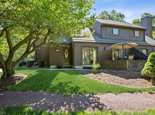 1D Yacenda Dr #1D, Morris Plains, NJ 07950