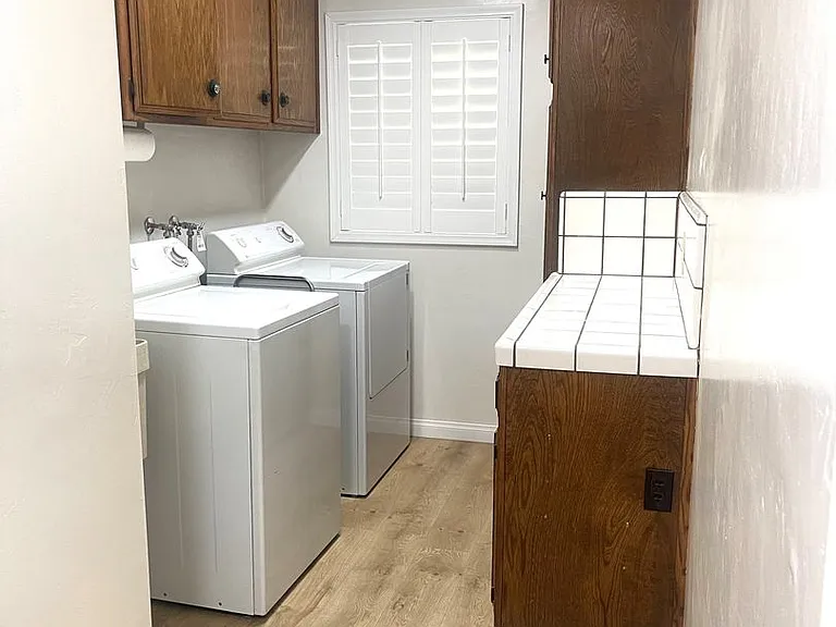 7905 Pembroke Ave — Photo 16