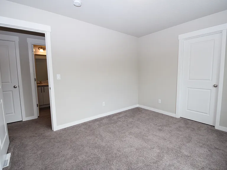 1640 S 29th Blvd — Photo 23