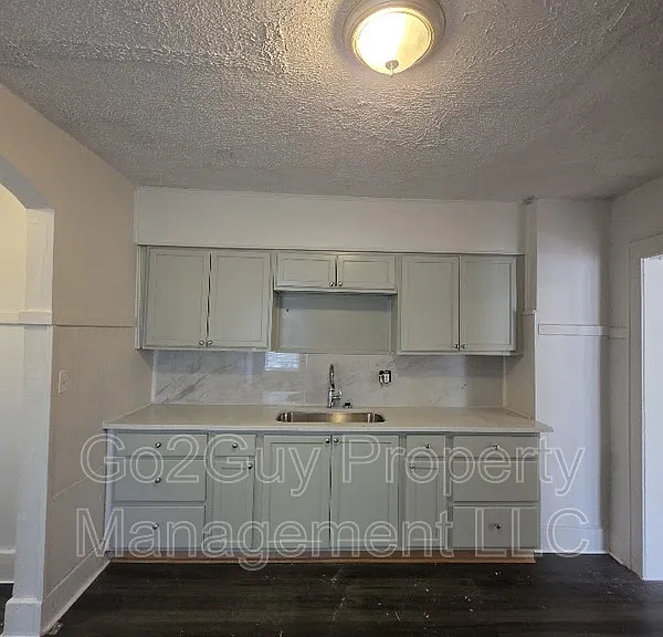 5276 Maryland St — Photo 10
