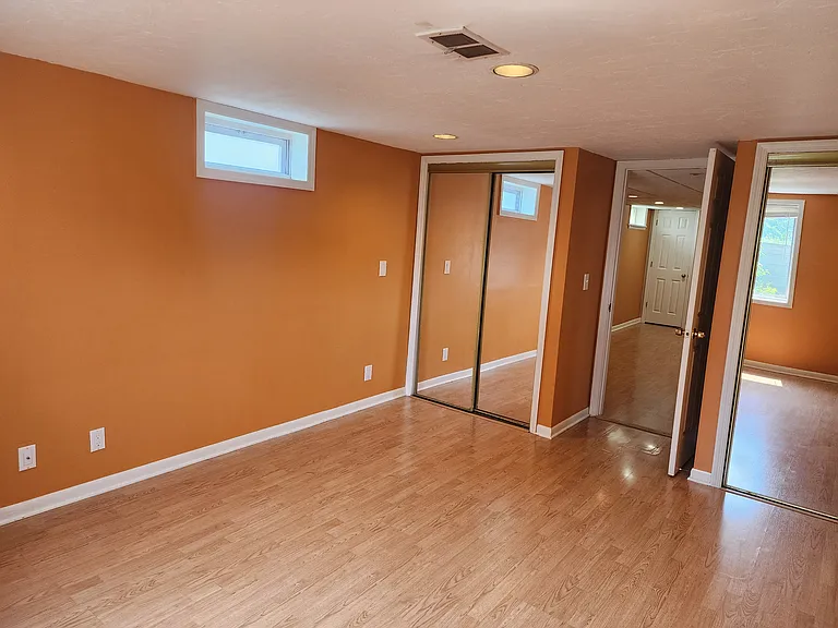 1240 Grant Ave — Photo 13