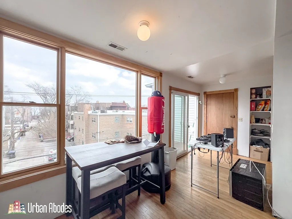 6719 N Sheridan Rd — Photo 3