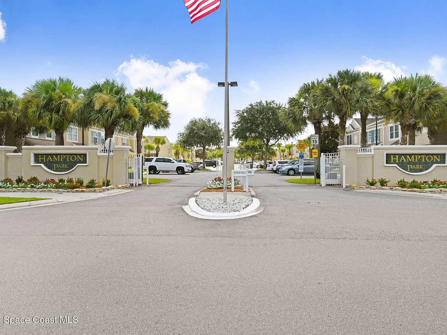 2 bed, 2.5 bath, 1110 sqft, $1,800 — Photo 2