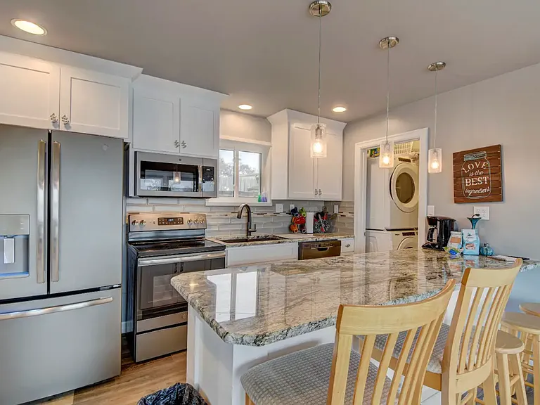 17316 Iris Cir — Photo 15