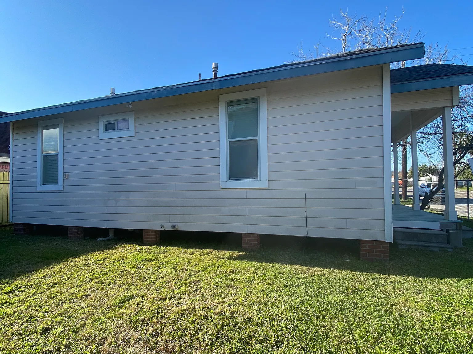2 bed, 900 sqft, $1,550 — Photo 2