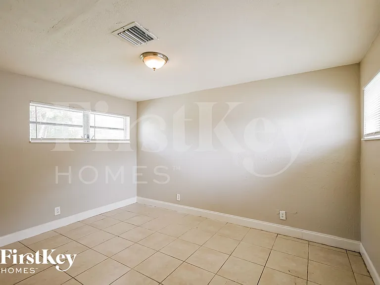 5980 NW 24th Ct — Photo 10
