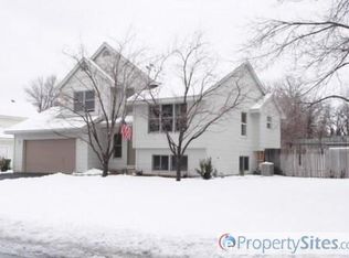 1055 Briar Creek Rd, Eagan, MN 55123