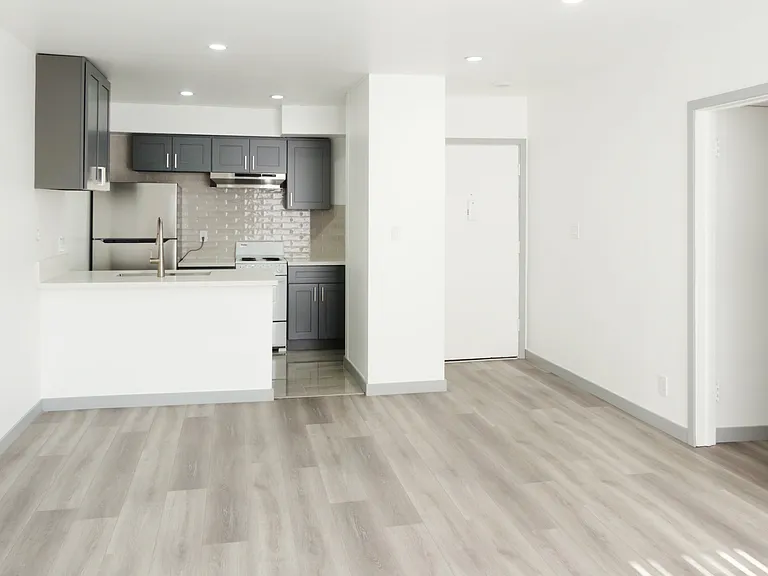 Park Plaza LLC — Photo 5