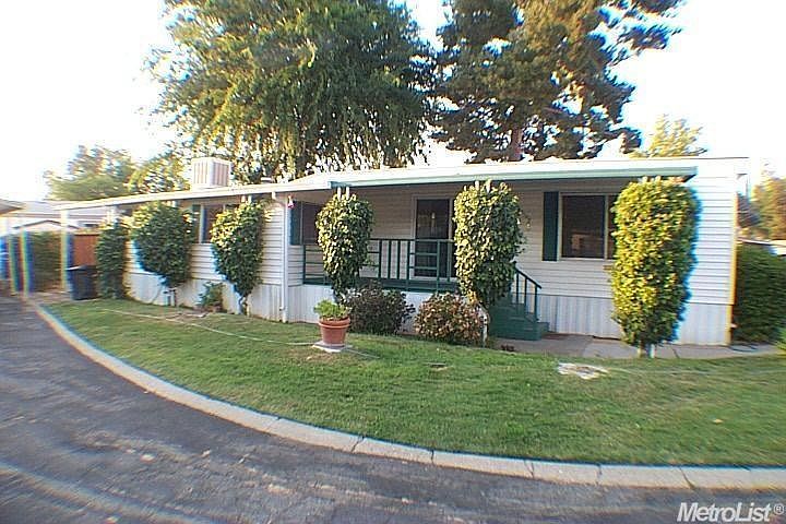 1st image of 52 Birch Ln