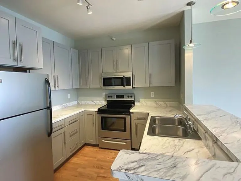 4422 N Cypress Ln #106 — Photo 3