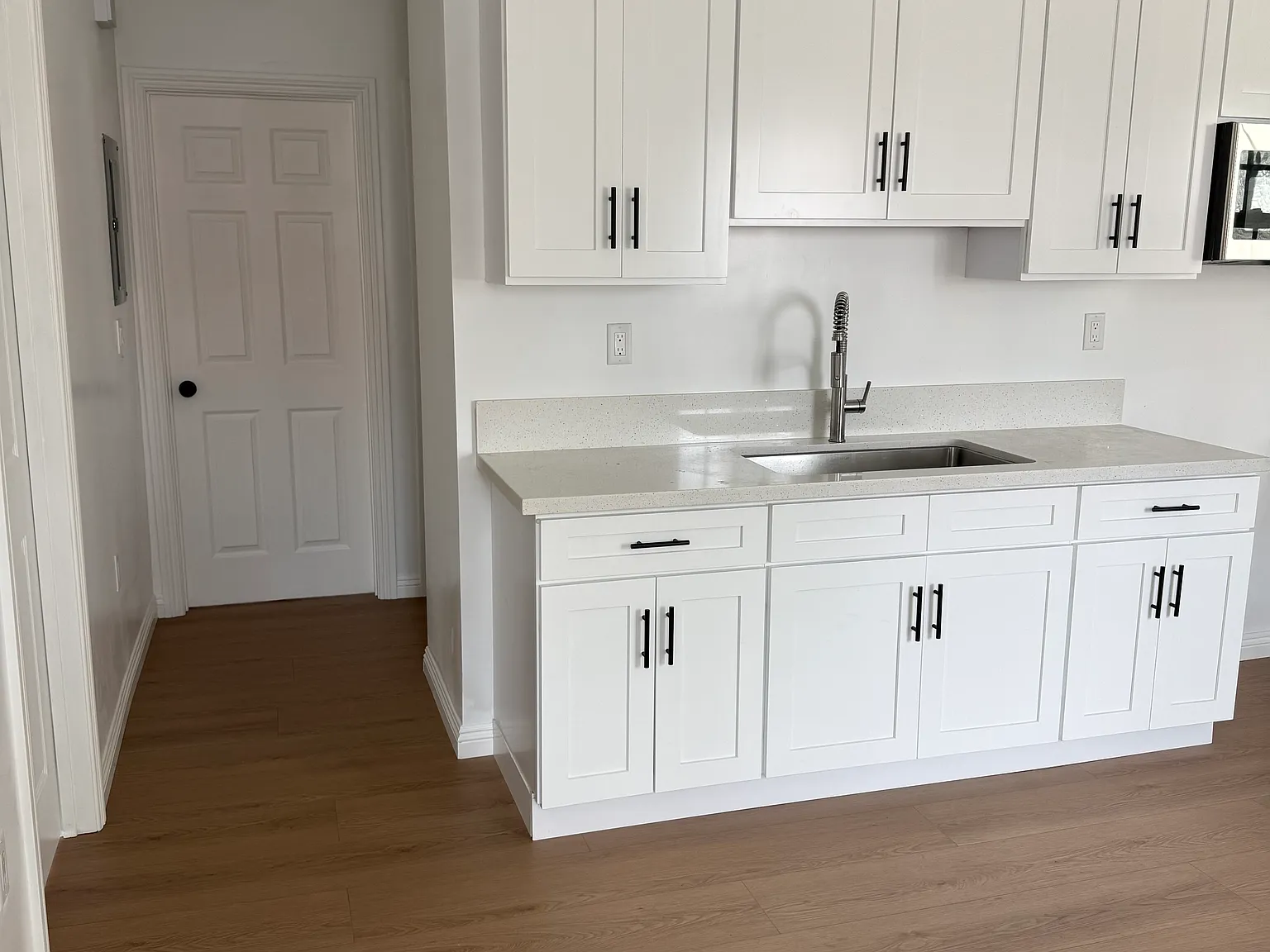 3 bed, $3,200 — Photo 2