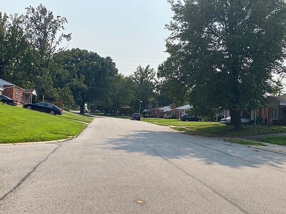 5th image of 9460 Yorktown Dr