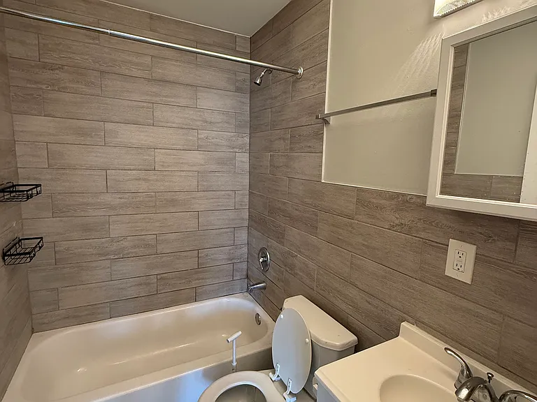 156 Bull Hill Ln #B4 — Photo 9