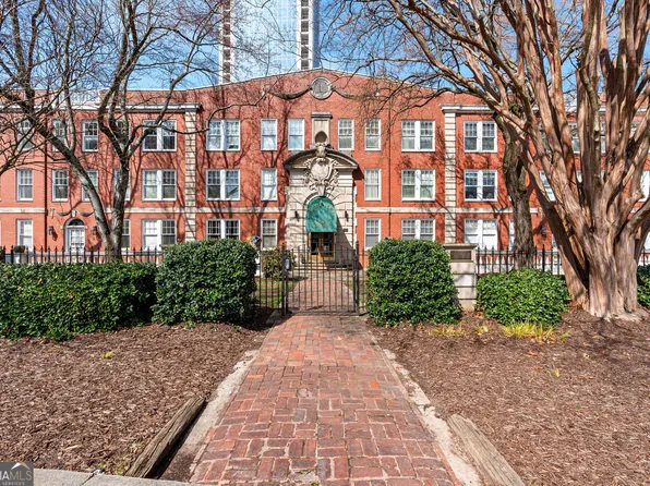 2840 Peachtree Rd NE APT 311, Atlanta, GA 30305