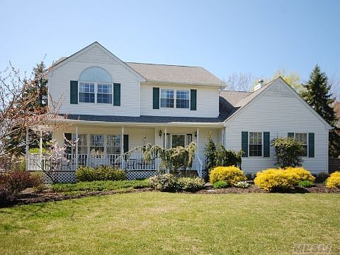 1st image of 16 Spyglass Ln