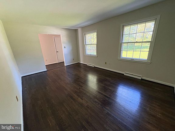 5th image of 3605 Sanders Ln