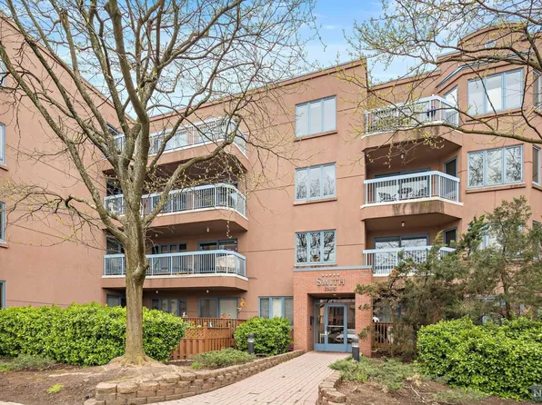 505 Smith Ct, Edgewater, NJ 07020