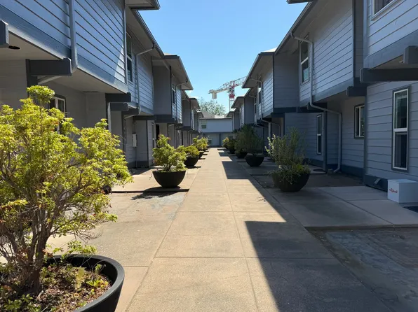 10001 NE 12th St #116, Bellevue, WA 98004